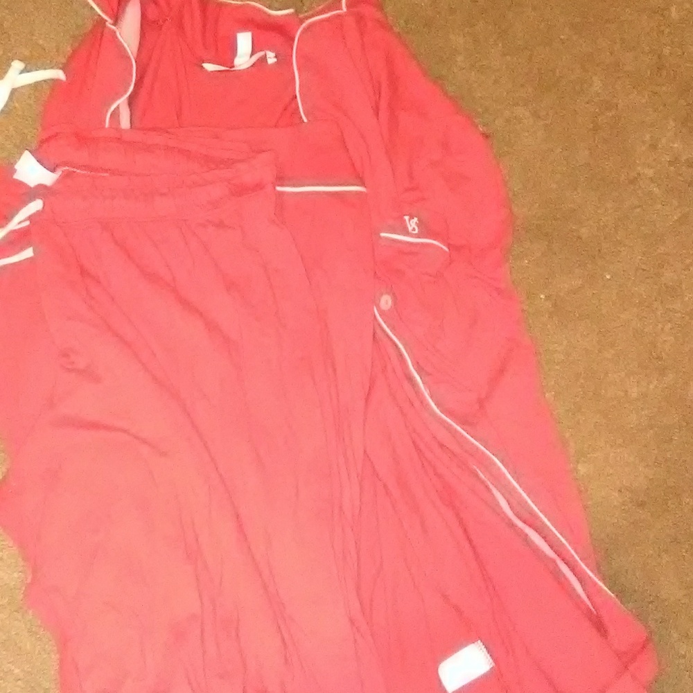 This is a Victoria secret pajama set.